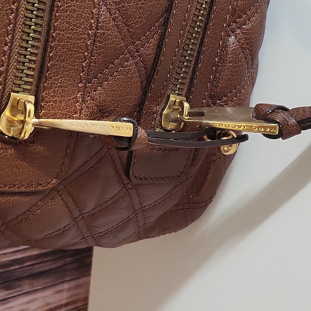 Marc Jacobs Brown Leather Quilte Classic Leather Zippers Tote Bag - Picture 3 of 14